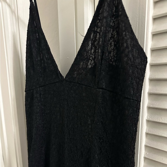 Solace London Black Gown with Lace Bodice - Picture 5 of 6